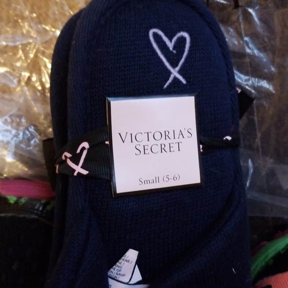 New with tags Victoria Slippers - Picture 3 of 3
